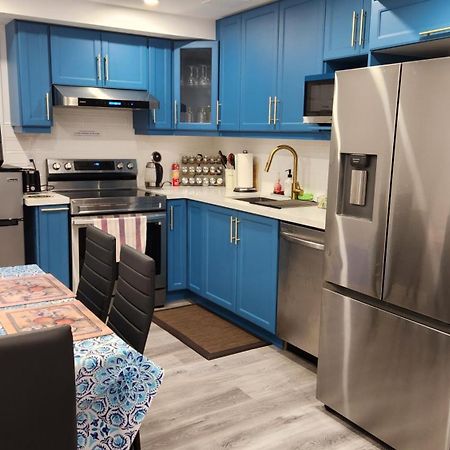 2 Bedrooms 2 Washrooms 2 Parking Spots Basement Apartment Newmarket Exteriör bild