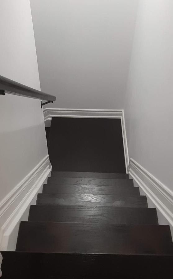 2 Bedrooms 2 Washrooms 2 Parking Spots Basement Apartment Newmarket Exteriör bild