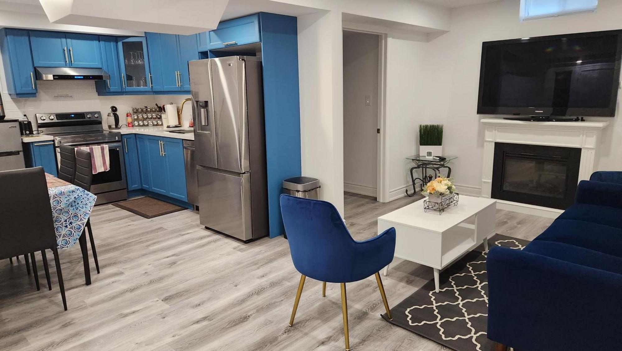 2 Bedrooms 2 Washrooms 2 Parking Spots Basement Apartment Newmarket Exteriör bild